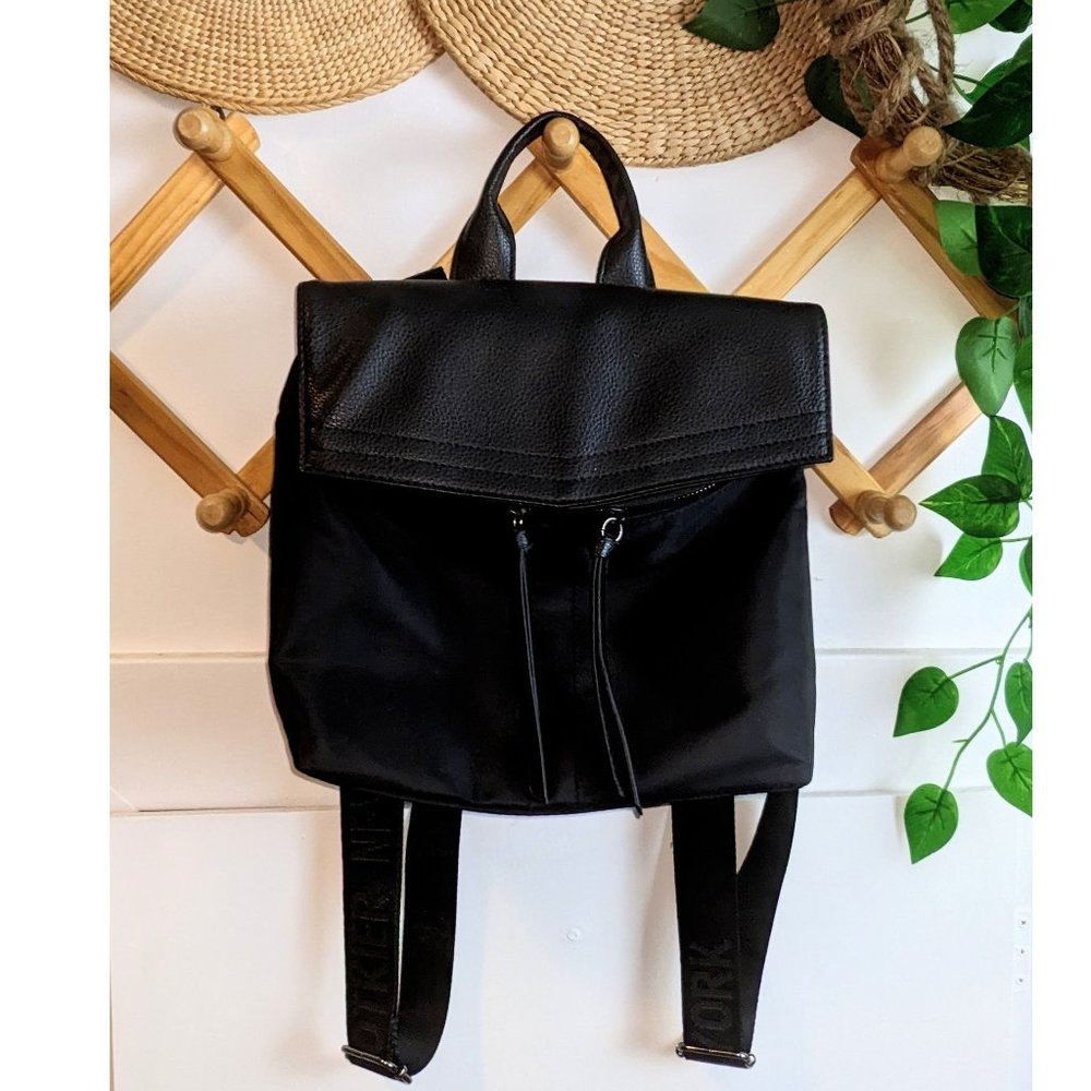 BOTKIER  TRIGGER BLACK ADJUSTABLE BACKPACK  PURSE